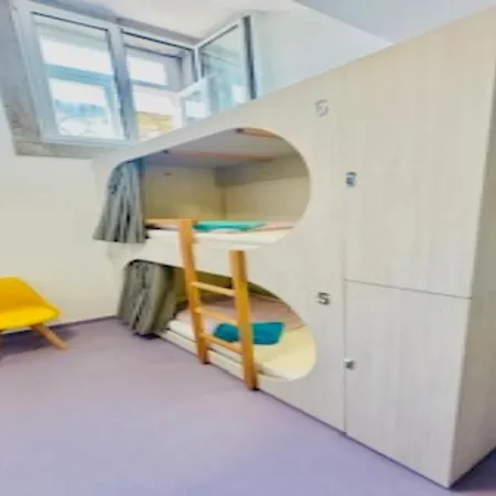 Fantasy Hostel Porto-2